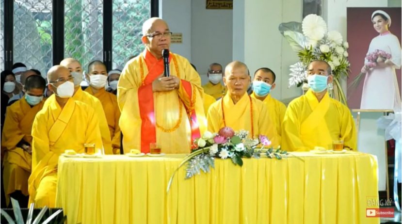 Hòa Thượng Thích Phượng Trí kể câu chuyện đặc biệt về Phi Nhung khiến khán giả xót xa. Hòa Thượng Thích Phượng Trí kể câu chuyện đặc biệt về Phi Nhung khiến khán giả xót xa.