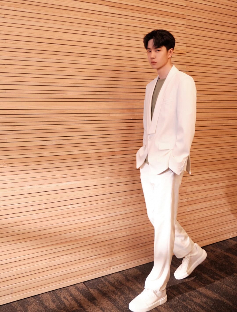 Tin nóng Cbiz ngày 20/11: Phơi bày sự thật TFBOYS, Nhất Bác làm loạn, công bố khách mời Kim Kê, Dương Mịch báo 'hỷ', Lệ Dĩnh có 'con' mới? - Ảnh 2 Tin nóng Cbiz ngày 20/11: Phơi bày sự thật TFBOYS, Nhất Bác làm loạn, công bố khách mời Kim Kê, Dương Mịch báo 'hỷ', Lệ Dĩnh có 'con' mới? - Ảnh 2