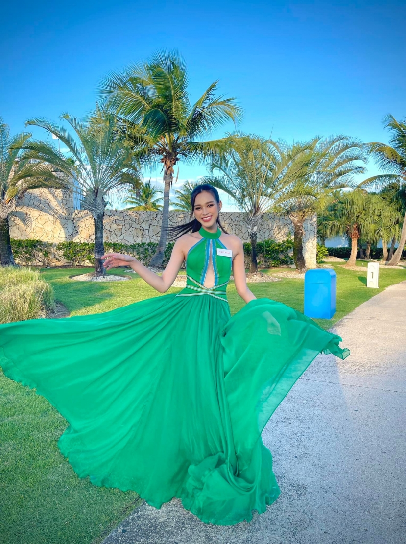 Vừa 'chào sân' Miss World, Đỗ Thị Hà đã gặp phải 1001 bất lợi khiến fan lo sốt vó: Cơ hội nào cho người đẹp 'càn quét'? - Ảnh 3 Vừa 'chào sân' Miss World, Đỗ Thị Hà đã gặp phải 1001 bất lợi khiến fan lo sốt vó: Cơ hội nào cho người đẹp 'càn quét'? - Ảnh 3