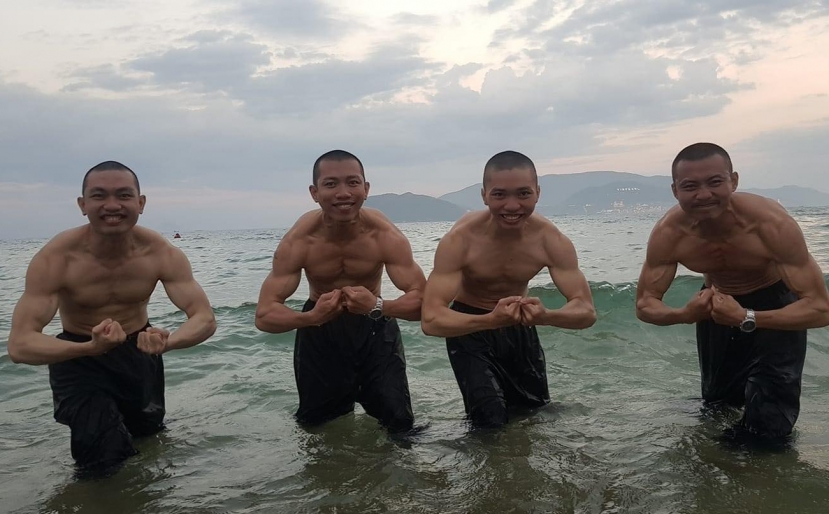 MXH chấn động hình ảnh 'tu sĩ' Tịnh Thất Bồng Lai cưỡi xe xịn thảnh thơi đi mua đất, thực hư thế nào? - Ảnh 1 MXH chấn động hình ảnh 'tu sĩ' Tịnh Thất Bồng Lai cưỡi xe xịn thảnh thơi đi mua đất, thực hư thế nào? - Ảnh 1