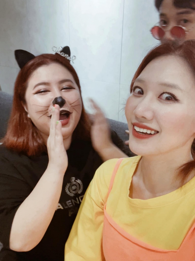 Vào sinh nhật mỗi năm, vợ chồng Trấn Thành - Hari Won đều tặng món quà khủng cho quản lý Vào sinh nhật mỗi năm, vợ chồng Trấn Thành - Hari Won đều tặng món quà khủng cho quản lý