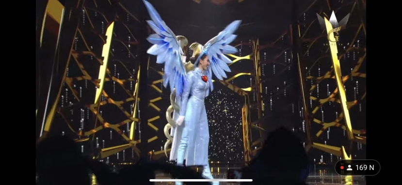 Trọn khoảnh khắc Thùy Tiên 'càn quét như vũ bão' đêm thi Trang phục dân tộc Miss Grand 2021, vương miện sắp 'vào tay' chị! - Ảnh 5 Trọn khoảnh khắc Thùy Tiên 'càn quét như vũ bão' đêm thi Trang phục dân tộc Miss Grand 2021, vương miện sắp 'vào tay' chị! - Ảnh 5
