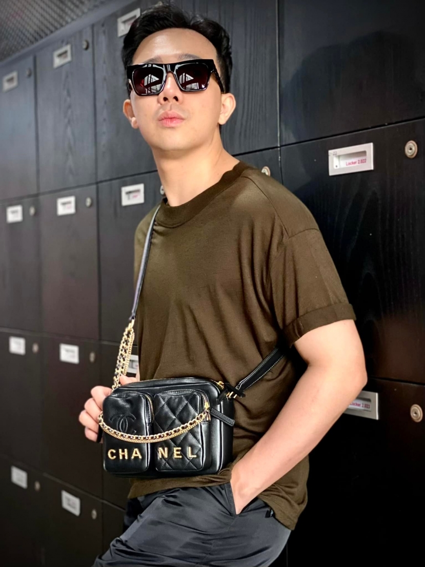 Đây không phải là lần đầu nam MC đối mặt với tình trạng này. Vào tháng 10 vừa qua, anh chàng cũng đăng bài viết tương tự, fan hâm mộ mong muốn Trấn Thành sẽ nhờ cơ quan chức năng giải quyết Đây không phải là lần đầu nam MC đối mặt với tình trạng này. Vào tháng 10 vừa qua, anh chàng cũng đăng bài viết tương tự, fan hâm mộ mong muốn Trấn Thành sẽ nhờ cơ quan chức năng giải quyết