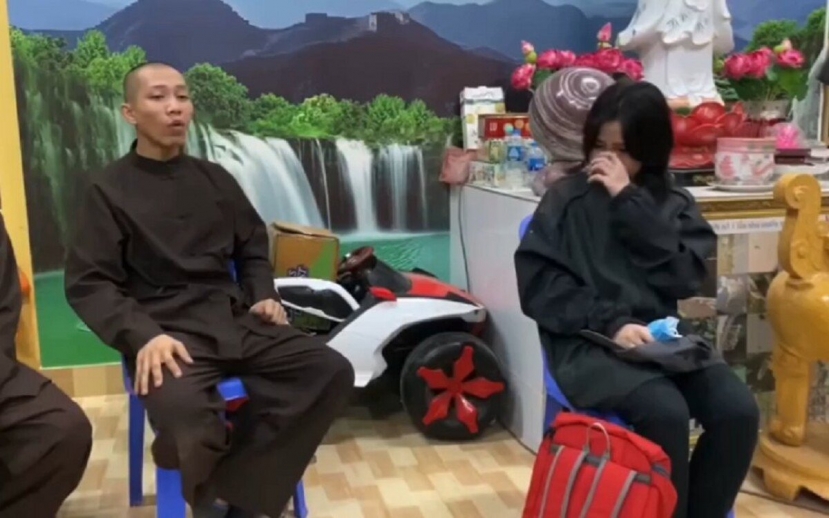 Diễm My từng bất chấp ngăn cản của bố mẹ để đến Tịnh Thất Bồng Lai 'tu tập' Diễm My từng bất chấp ngăn cản của bố mẹ để đến Tịnh Thất Bồng Lai 'tu tập'