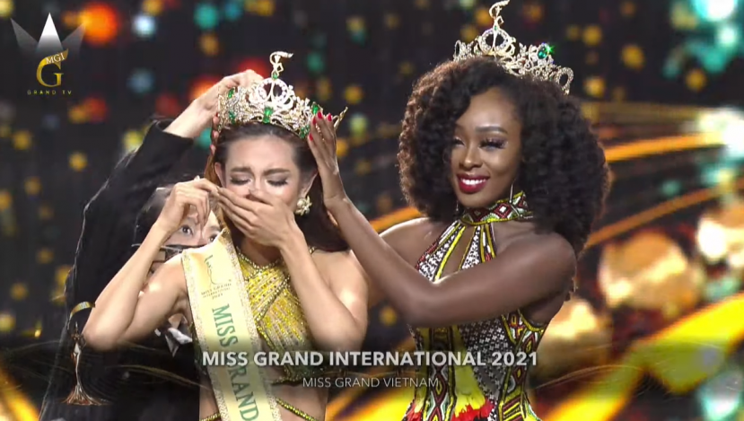Tự hào Việt Nam: Thùy Tiên chính thức đăng quang Miss Grand 2021, chiến binh nhỏ đã hoàn thành sứ mệnh Tự hào Việt Nam: Thùy Tiên chính thức đăng quang Miss Grand 2021, chiến binh nhỏ đã hoàn thành sứ mệnh