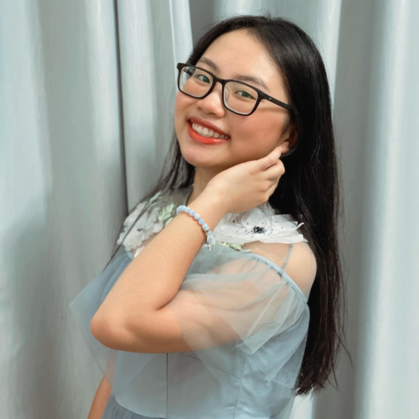 Mỗi bước tiến trong sự nghiệp của con nuôi luôn nhận được sự đồng hành, hỗ trợ của Quang Lê Mỗi bước tiến trong sự nghiệp của con nuôi luôn nhận được sự đồng hành, hỗ trợ của Quang Lê