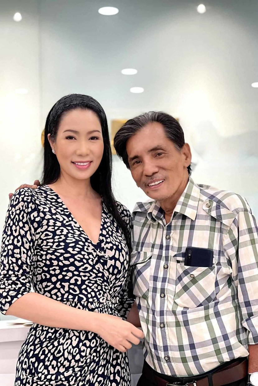 Trịnh Kim Chi cùng nhiều nhà hảo tâm đã đứng ra kêu gọi mạnh thường quân và ủng hộ anh số tiền 800 triệu đồng Trịnh Kim Chi cùng nhiều nhà hảo tâm đã đứng ra kêu gọi mạnh thường quân và ủng hộ anh số tiền 800 triệu đồng