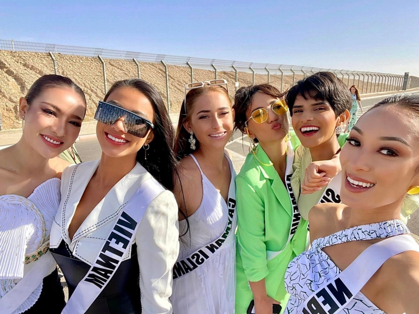 Các Miss hôm nay: Kim Duyên có cơ hội lọt Top, chạy nước rút; Đỗ Hà báo tin buồn, dự đoán vị trí; Thùy Tiên bị chụp lén, nhận quà ‘khủng’ - Ảnh 3 Các Miss hôm nay: Kim Duyên có cơ hội lọt Top, chạy nước rút; Đỗ Hà báo tin buồn, dự đoán vị trí; Thùy Tiên bị chụp lén, nhận quà ‘khủng’ - Ảnh 3