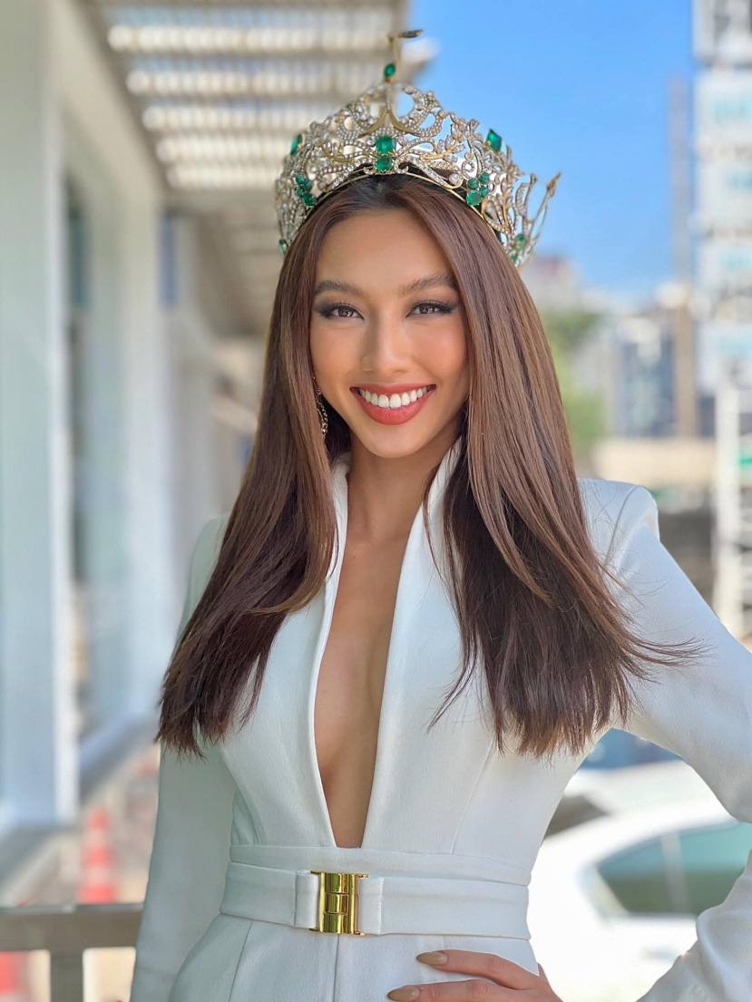 Các Miss hôm nay: Kim Duyên có cơ hội lọt Top, chạy nước rút; Đỗ Hà báo tin buồn, dự đoán vị trí; Thùy Tiên bị chụp lén, nhận quà ‘khủng’ - Ảnh 8 Các Miss hôm nay: Kim Duyên có cơ hội lọt Top, chạy nước rút; Đỗ Hà báo tin buồn, dự đoán vị trí; Thùy Tiên bị chụp lén, nhận quà ‘khủng’ - Ảnh 8