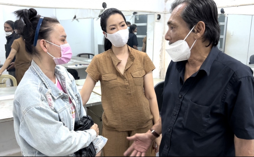 Ở tuổi ngoài 60, Thương Tín hiện đang chật vật với 'cơm áo gạo tiền' Ở tuổi ngoài 60, Thương Tín hiện đang chật vật với 'cơm áo gạo tiền'