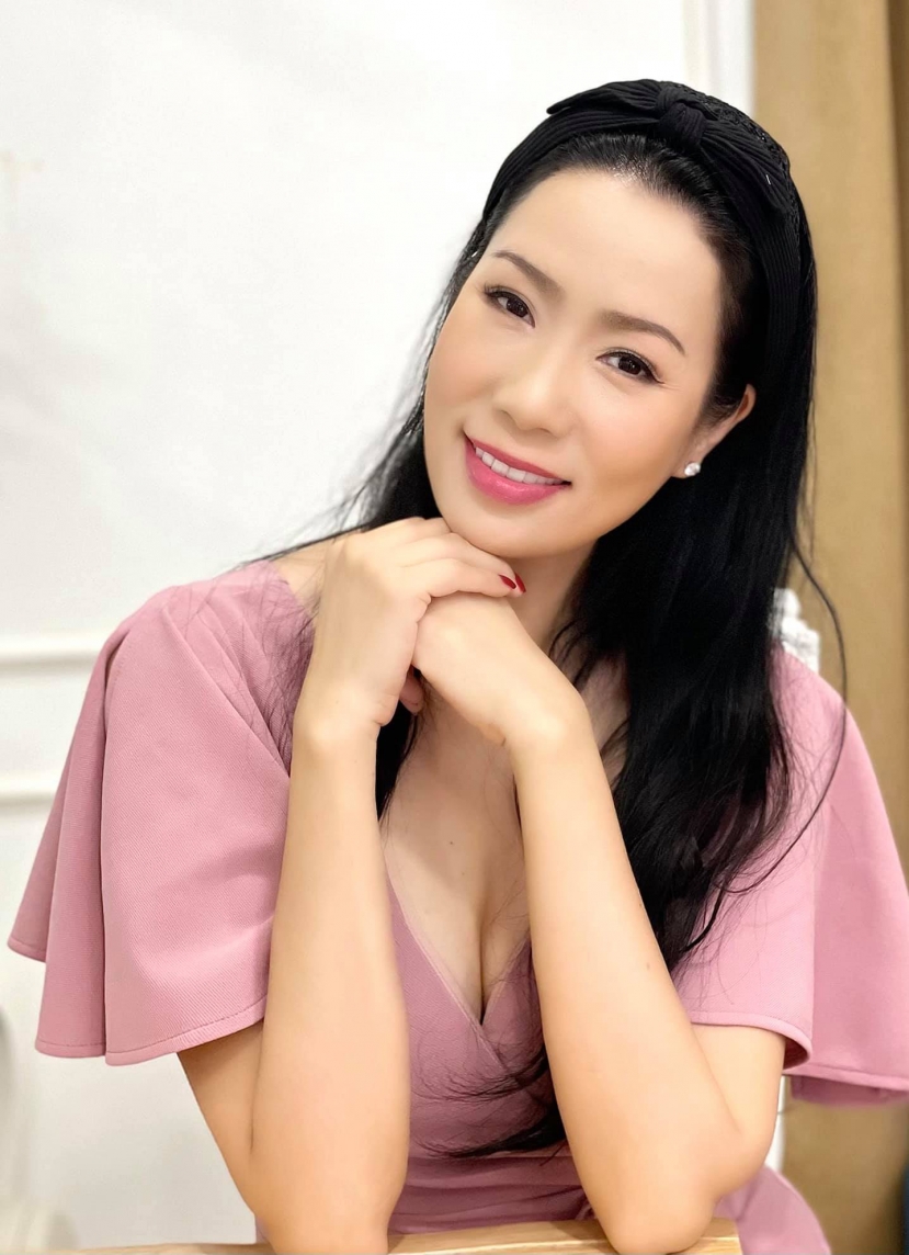 Trịnh Kim Chi sẵn sàng hợp tác với cơ quan chức năng để làm rõ ồn ào với Thương Tín Trịnh Kim Chi sẵn sàng hợp tác với cơ quan chức năng để làm rõ ồn ào với Thương Tín
