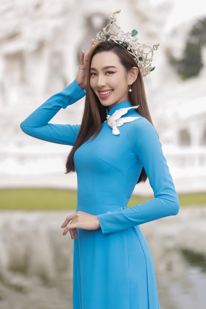 Tín hiệu từ đất Thái: Lộ diện trang phục Thùy Tiên trưng trổ khi về Việt Nam, 'nóng như kem' không đùa được đâu? - Ảnh 1 Tín hiệu từ đất Thái: Lộ diện trang phục Thùy Tiên trưng trổ khi về Việt Nam, 'nóng như kem' không đùa được đâu? - Ảnh 1
