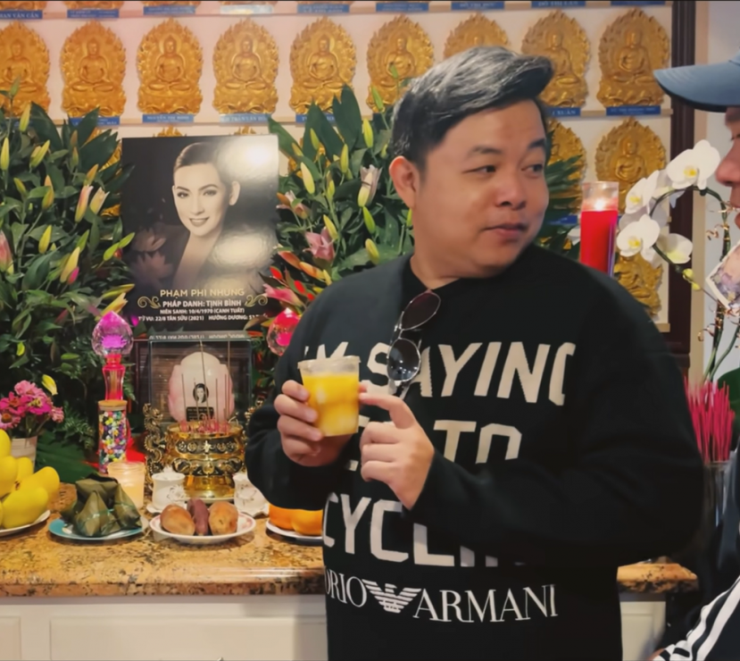 Quang Lê từng tiết lộ Phi Nhung rất thích ăn chè và khoai lang luộc Quang Lê từng tiết lộ Phi Nhung rất thích ăn chè và khoai lang luộc