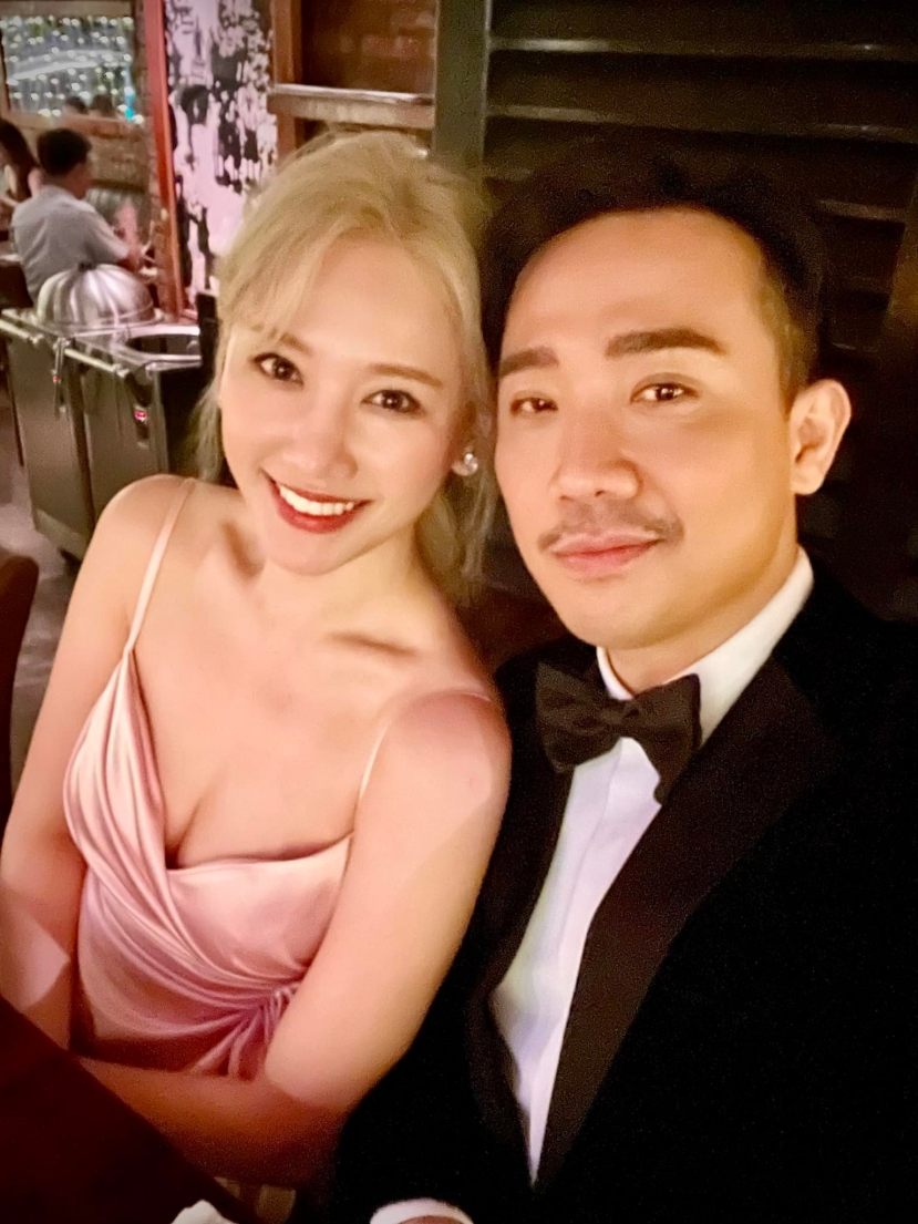 Không chỉ sở hữu sự nghiệp lẫn tài sản đồ sộ, Trấn Thành còn khiến công chúng 'ghen đỏ mặt' bởi cuộc sống hôn nhân viên mãn Không chỉ sở hữu sự nghiệp lẫn tài sản đồ sộ, Trấn Thành còn khiến công chúng 'ghen đỏ mặt' bởi cuộc sống hôn nhân viên mãn