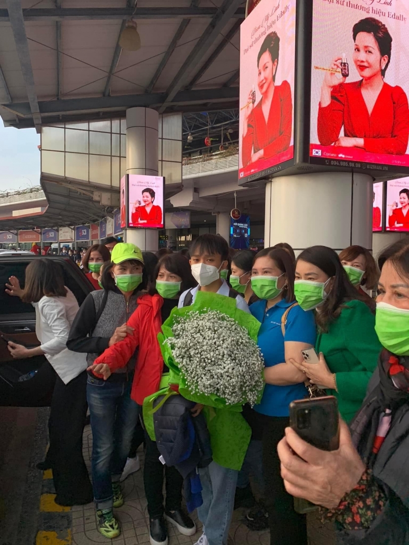 Hồ Văn Cường có mặt tại Hà Nội để chuẩn bị show diễn sắp tới Hồ Văn Cường có mặt tại Hà Nội để chuẩn bị show diễn sắp tới