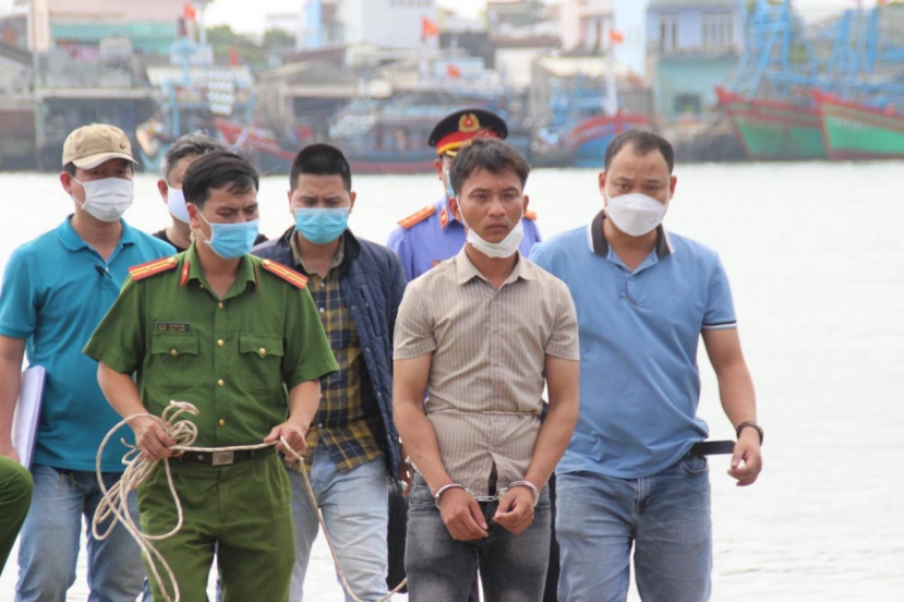 Trần Văn Viên đi thực nghiệm hiện trường Trần Văn Viên đi thực nghiệm hiện trường