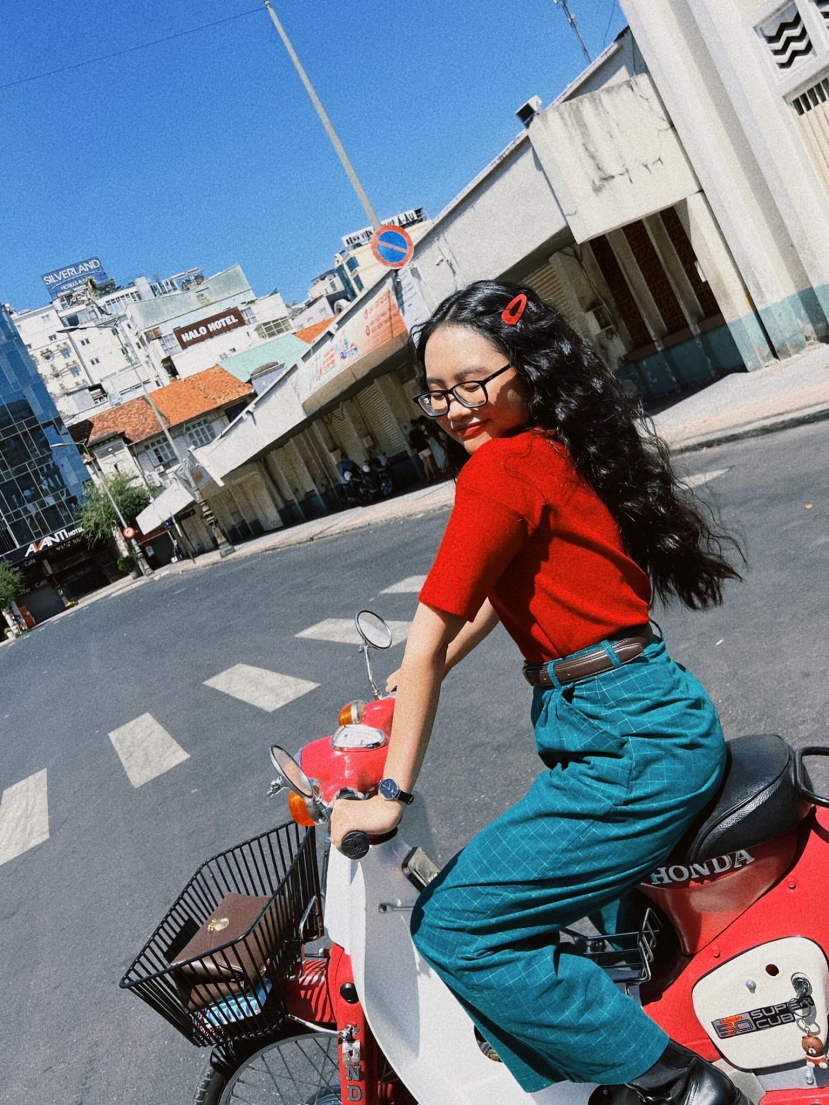 Ở tuổi đẹp nhất cuộc đời người con gái 'ngọc nữ bolero' ngày càng thoát xác Ở tuổi đẹp nhất cuộc đời người con gái 'ngọc nữ bolero' ngày càng thoát xác