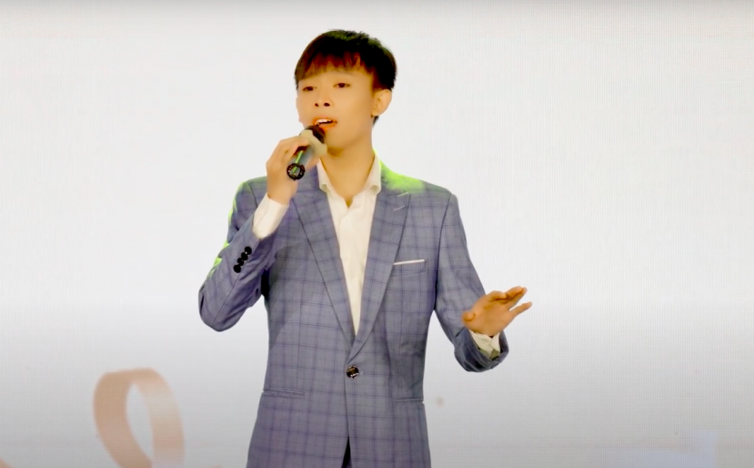 Những biến cố từ 'trên trời rơi xuống' như trên vô tình ảnh hưởng đến tên tuổi của Hồ Văn Cường Những biến cố từ 'trên trời rơi xuống' như trên vô tình ảnh hưởng đến tên tuổi của Hồ Văn Cường