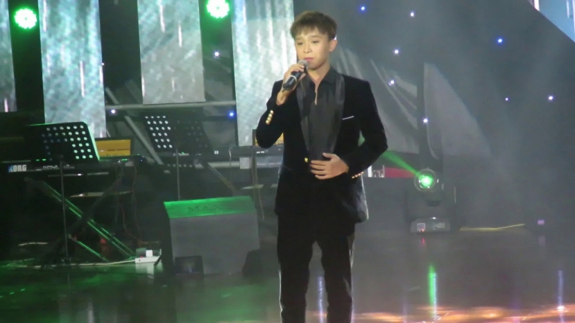 Sau kỳ nghỉ tết, Hồ Văn Cường đắt show hơn hẳn, trong một bài phỏng vấn Ngọc Sơn còn tiết lộ mức cát - xê của nam ca sĩ rơi vào khoảng 200 triệu Sau kỳ nghỉ tết, Hồ Văn Cường đắt show hơn hẳn, trong một bài phỏng vấn Ngọc Sơn còn tiết lộ mức cát - xê của nam ca sĩ rơi vào khoảng 200 triệu