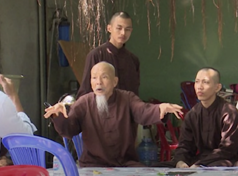 Trong quá trình điều tra, nhóm người tại Tịnh Thất Bồng Lai đều lần lượt khẳng định không rõ tung tích của Diễm My Trong quá trình điều tra, nhóm người tại Tịnh Thất Bồng Lai đều lần lượt khẳng định không rõ tung tích của Diễm My
