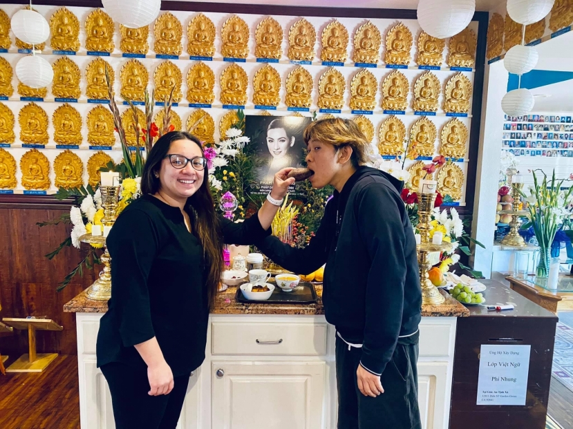 Diễm Phạm là người đứng ra lo liệu tang lễ cho Phi Nhung Diễm Phạm là người đứng ra lo liệu tang lễ cho Phi Nhung