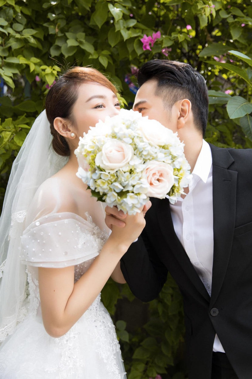 Ai nấy đều háo hức mong chờ được nhìn diện mạo xinh tựa thần tiên của 'bé Heo' Ai nấy đều háo hức mong chờ được nhìn diện mạo xinh tựa thần tiên của 'bé Heo'