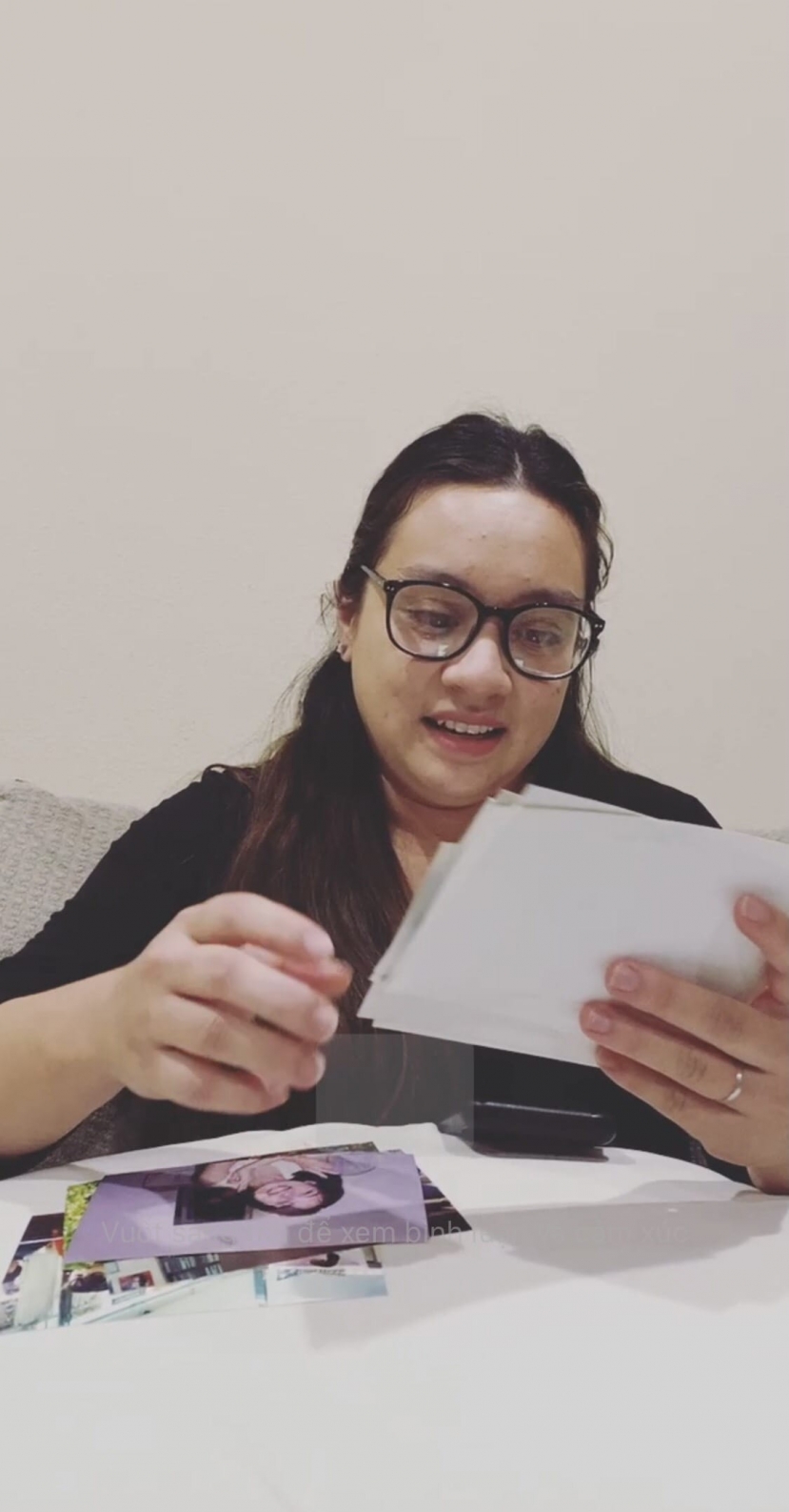 Con gái Phi Nhung thường xuyên đăng tải trạng thái bày tỏ nỗi nhớ người mẹ quá cố Con gái Phi Nhung thường xuyên đăng tải trạng thái bày tỏ nỗi nhớ người mẹ quá cố