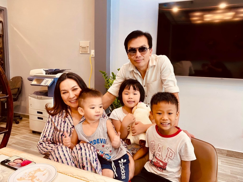 Vẫn là khung cảnh quen thuộc ấy, chỉ tiếc là Phi Nhung không còn Vẫn là khung cảnh quen thuộc ấy, chỉ tiếc là Phi Nhung không còn