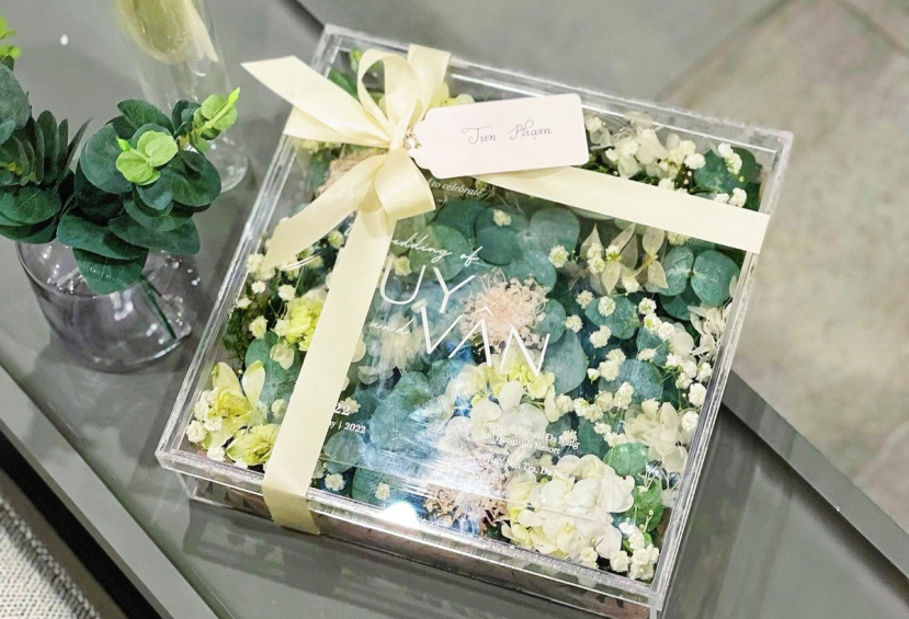 Thiệp cưới Ngô Thanh Vân - Huy Trần Thiệp cưới Ngô Thanh Vân - Huy Trần