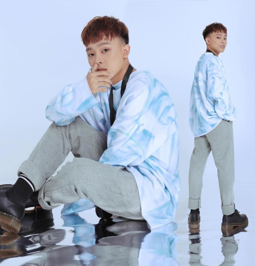 'Đắt show' như tôm tươi, màn tái xuất của Hồ Văn Cường sau thời gian vướng lùm xùm khiến nhiều khán giả bất ngờ 'Đắt show' như tôm tươi, màn tái xuất của Hồ Văn Cường sau thời gian vướng lùm xùm khiến nhiều khán giả bất ngờ