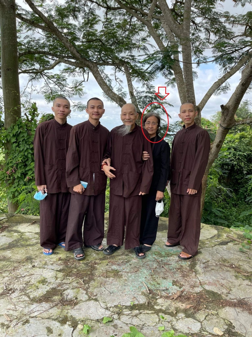 Cơ quan An ninh điều tra Công an tỉnh Long An cho biết đã ra quyết định khởi tố bị can và bắt tạm giam Cao Thị Cúc Cơ quan An ninh điều tra Công an tỉnh Long An cho biết đã ra quyết định khởi tố bị can và bắt tạm giam Cao Thị Cúc