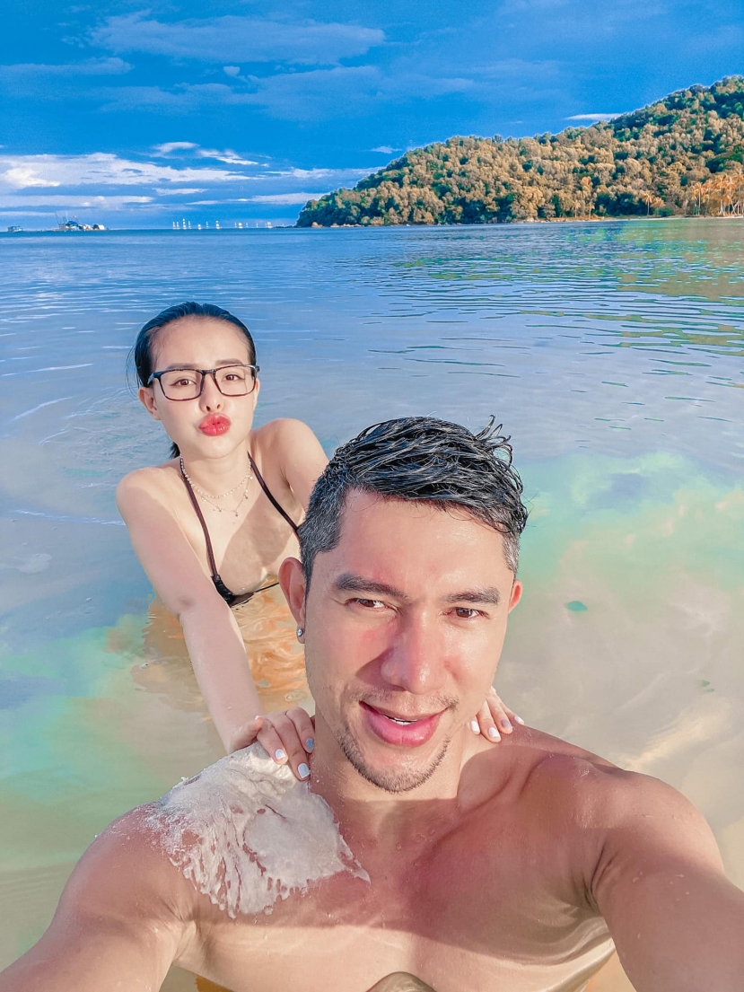 Ngân 98 từng tuyên bố chuyện không muốn sinh con cùng huyết thống với bạn trai Ngân 98 từng tuyên bố chuyện không muốn sinh con cùng huyết thống với bạn trai