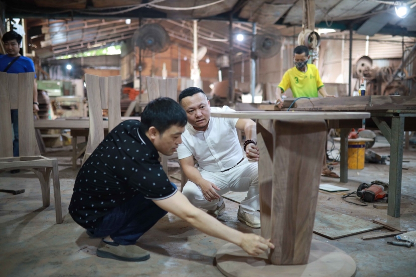 Xưởng sản xuất gỗ óc chó đầu tiên tại Việt Nam Xưởng sản xuất gỗ óc chó đầu tiên tại Việt Nam