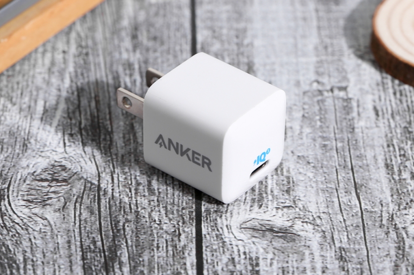 Củ sạc 20W Anker PowerPort III Nano A2633 với thiết kế nhỏ gọn, tiện dụng Củ sạc 20W Anker PowerPort III Nano A2633 với thiết kế nhỏ gọn, tiện dụng