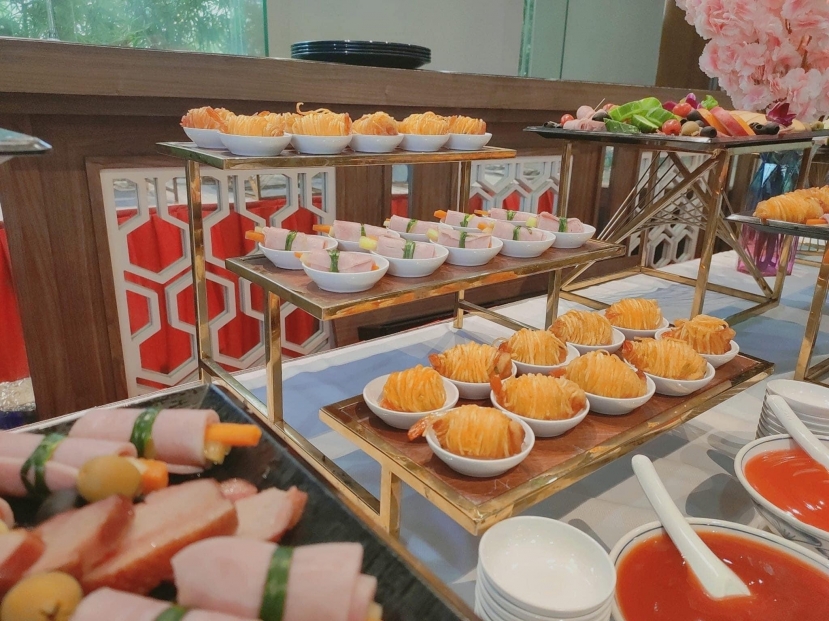 Tiệc finger food tiết kiệm thời gian và công sức khi chuẩn bị cũng như phục vụ Tiệc finger food tiết kiệm thời gian và công sức khi chuẩn bị cũng như phục vụ