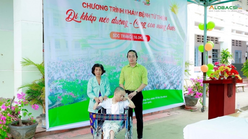 Chiếc xe lăn Fitobimbi - Delap trao tặng giúp bé Võ Ngọc Huy bị bại não để em di chuyển nhiều hơn, được nhìn thấy một cuộc sống mới, đầy đủ sắc màu hơn Chiếc xe lăn Fitobimbi - Delap trao tặng giúp bé Võ Ngọc Huy bị bại não để em di chuyển nhiều hơn, được nhìn thấy một cuộc sống mới, đầy đủ sắc màu hơn