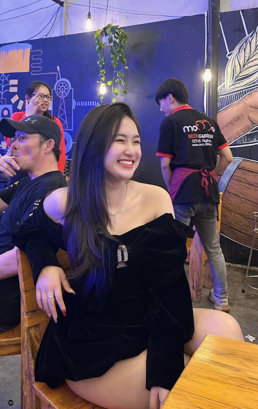 Câu chuyện đằng sau thành công của tiktoker nữ doanh nhân trẻ tuổi Trần Thị Thuỳ Linh tại Đà Nẵng - Ảnh 2 Câu chuyện đằng sau thành công của tiktoker nữ doanh nhân trẻ tuổi Trần Thị Thuỳ Linh tại Đà Nẵng - Ảnh 2