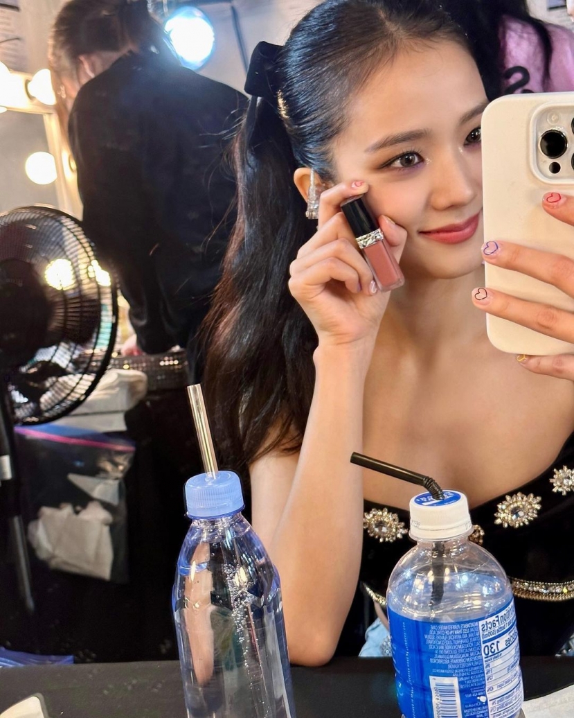 Jisoo (BLACKPINK) bất ngờ làm hành động này sau khi để lộ tình trạng sức khỏe bất ổn - Ảnh 1 Jisoo (BLACKPINK) bất ngờ làm hành động này sau khi để lộ tình trạng sức khỏe bất ổn - Ảnh 1