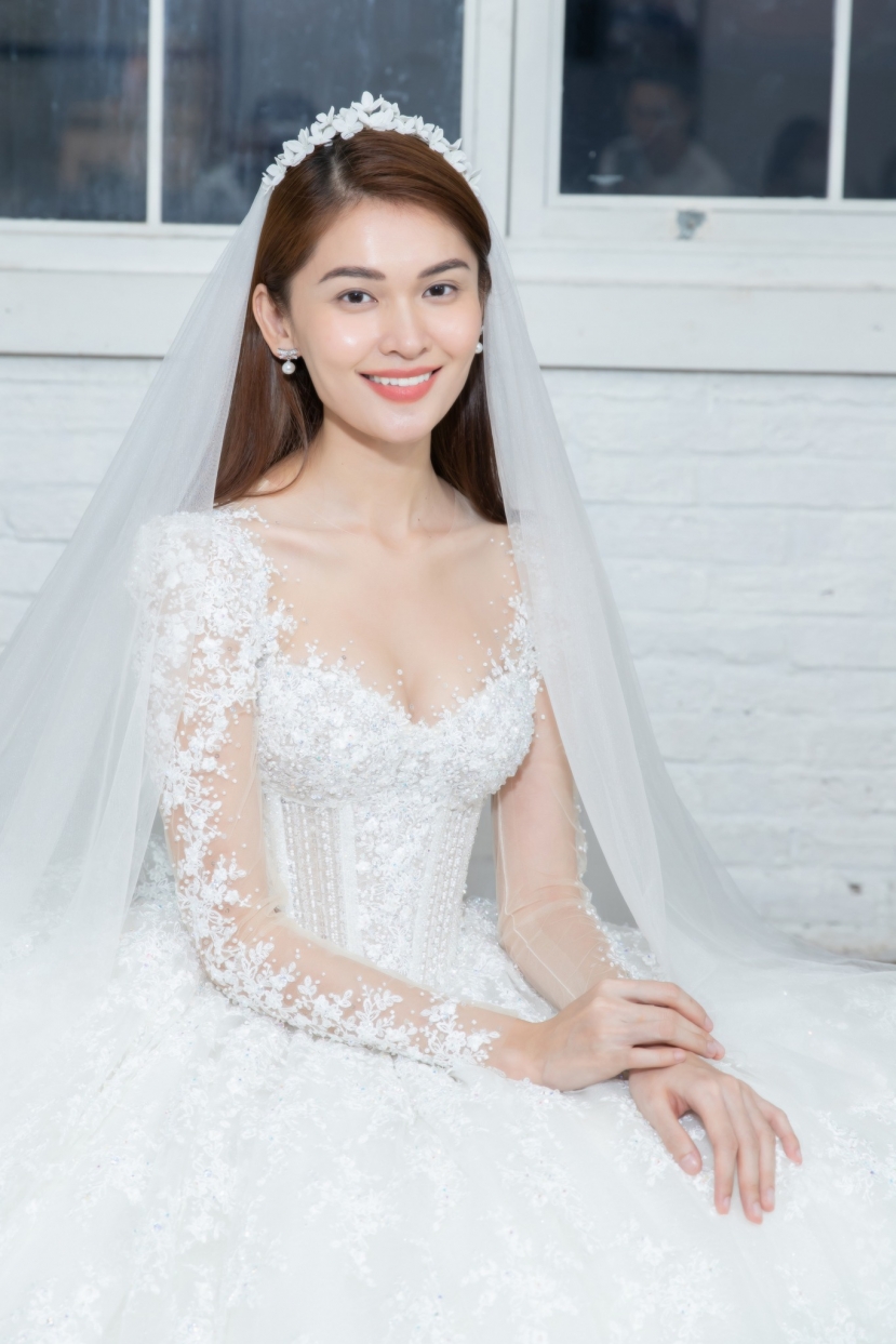 Không đú trend như các sao Việt, Á hậu Thùy Dung không có quy định về dresscode trong lễ cưới - Ảnh 2 Không đú trend như các sao Việt, Á hậu Thùy Dung không có quy định về dresscode trong lễ cưới - Ảnh 2