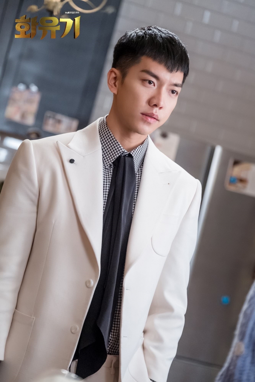 Lee Seung Gi lộ ảnh cạo trọc đầu sau ồn ào với công ty quản lý - Ảnh 1 Lee Seung Gi lộ ảnh cạo trọc đầu sau ồn ào với công ty quản lý - Ảnh 1