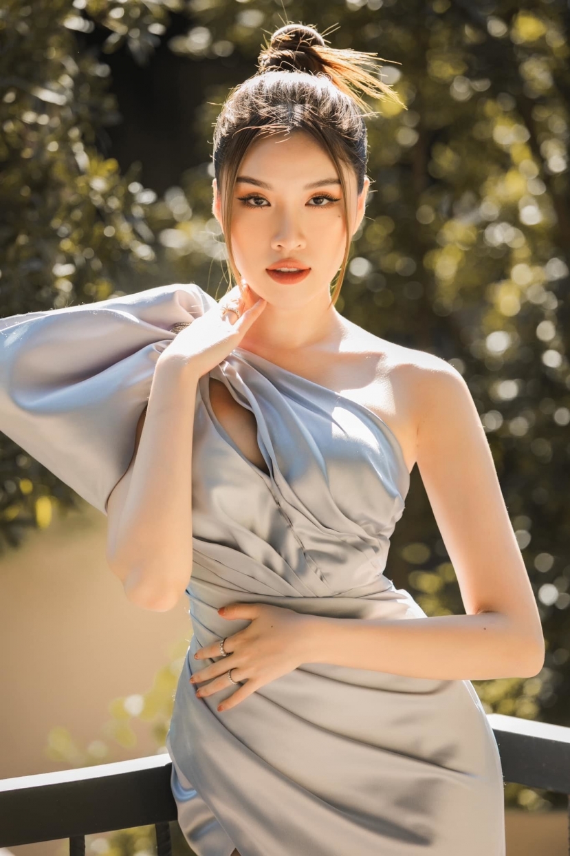 Thanh Thanh Huyền nghi dùng ứng dụng hẹn hò: Dân mạng tranh cãi kịch liệt - Ảnh 1 Thanh Thanh Huyền nghi dùng ứng dụng hẹn hò: Dân mạng tranh cãi kịch liệt - Ảnh 1