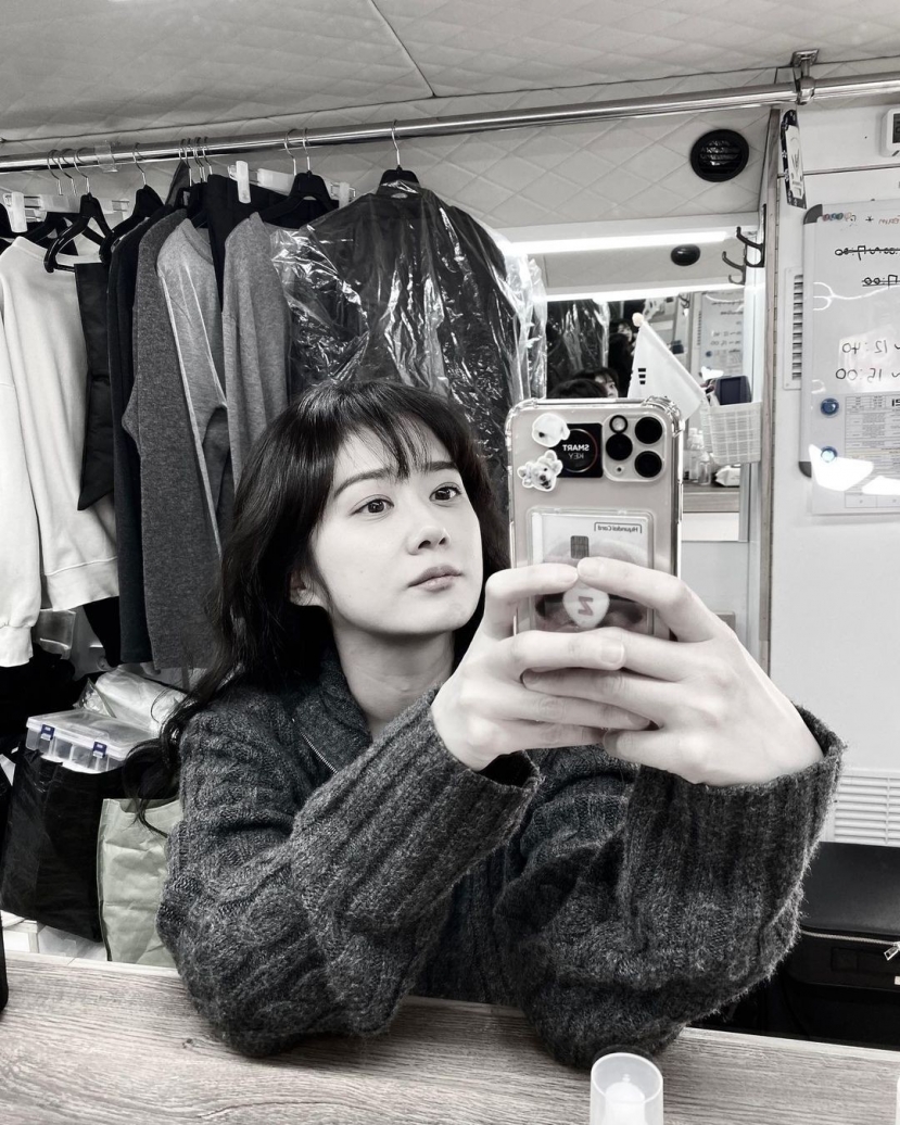 'Ma cà rồng' Jang Nara lộ nhan sắc thật ở tuổi 42: Thế nào mà chính chủ tự nhận già đi? - Ảnh 4 'Ma cà rồng' Jang Nara lộ nhan sắc thật ở tuổi 42: Thế nào mà chính chủ tự nhận già đi? - Ảnh 4