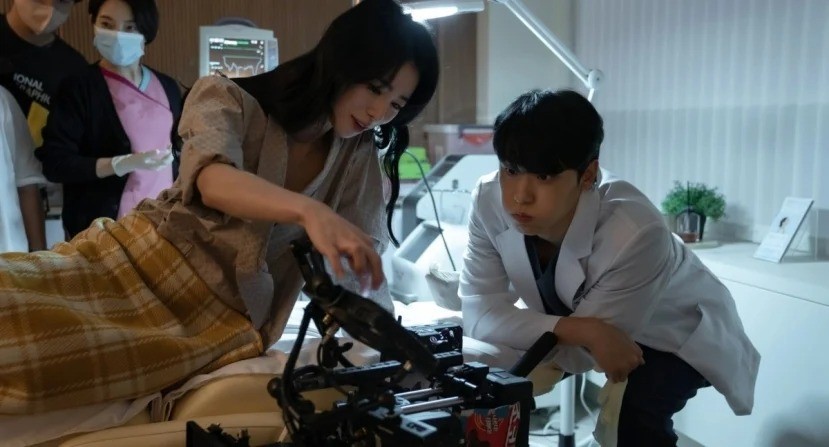 Lim Ji Yeon và Lee Do Hyun thừa nhận hẹn hò. Lim Ji Yeon và Lee Do Hyun thừa nhận hẹn hò.