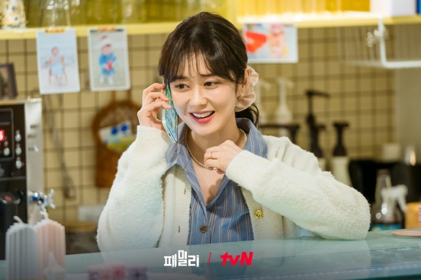 Jang Nara gây sốt với nhan sắc trẻ trung ở tuổi 42, xứng danh 'ma cà rồng' của Kbiz - Ảnh 1 Jang Nara gây sốt với nhan sắc trẻ trung ở tuổi 42, xứng danh 'ma cà rồng' của Kbiz - Ảnh 1
