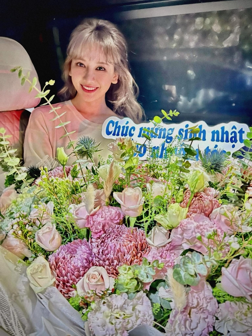 Chẳng cần dài dòng, câu chúc ngắn gọn nhưng hài hước của Trấn Thành sẽ khiến Hari Won xúc động Chẳng cần dài dòng, câu chúc ngắn gọn nhưng hài hước của Trấn Thành sẽ khiến Hari Won xúc động