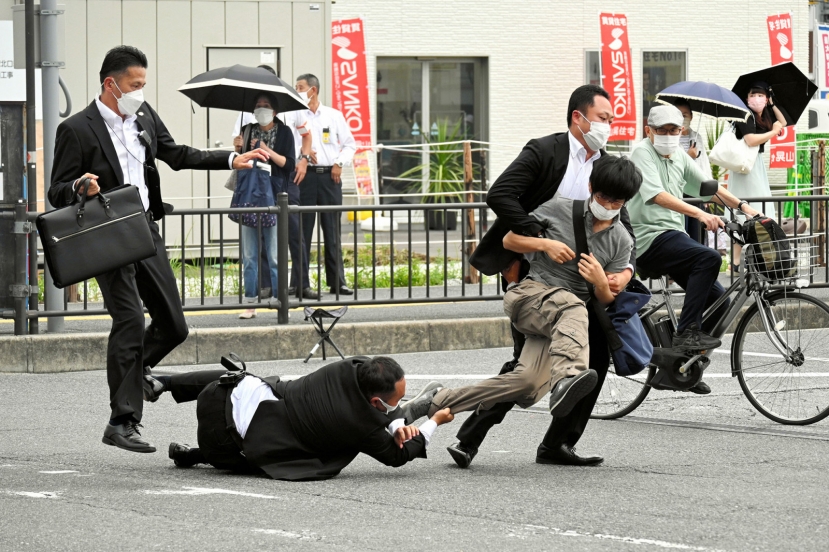 Tetsuya Yamagami bị bắt tại hiện trường ám sát cựu thủ tướng Nhật Bản Shinzo Abe Tetsuya Yamagami bị bắt tại hiện trường ám sát cựu thủ tướng Nhật Bản Shinzo Abe