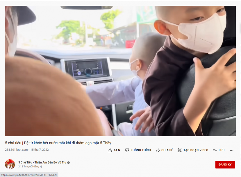 Kênh thuộc Tịnh Thất Bồng Lai, có tên gọi 5 Chú Tiểu - Thiền Am Bên Bờ Vũ Trụ đăng tải đoạn clip các 'đệ tử' trên đường đến thăm các thầy đang bị tạm giam Kênh thuộc Tịnh Thất Bồng Lai, có tên gọi 5 Chú Tiểu - Thiền Am Bên Bờ Vũ Trụ đăng tải đoạn clip các 'đệ tử' trên đường đến thăm các thầy đang bị tạm giam