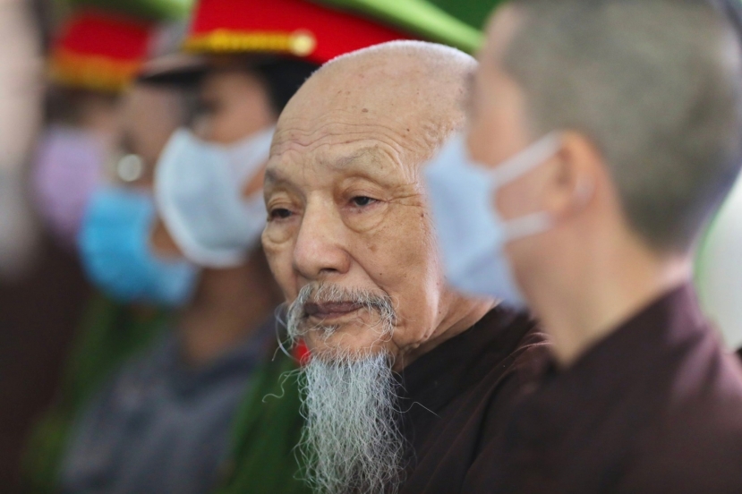 Bị cáo Trùng Dương cho biết vì ông Vân rất tài giỏi, đứng ra dạy dỗ các thành viên khác. Bị cáo Trùng Dương cho biết vì ông Vân rất tài giỏi, đứng ra dạy dỗ các thành viên khác.
