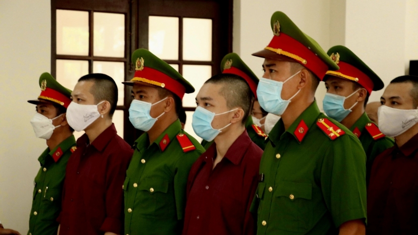 Hội động xét xử tuyên phạt bị cáo Lê Tùng Vân (kẻ cầm đầu) mức án 5 năm tù Hội động xét xử tuyên phạt bị cáo Lê Tùng Vân (kẻ cầm đầu) mức án 5 năm tù