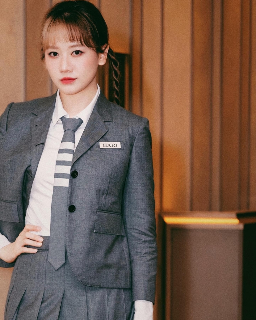 Giọng ca Hương Đêm Bay Xa đăng tải loạt ảnh trong tạo hình nữ sinh vô cùng đáng yêu. Giọng ca Hương Đêm Bay Xa đăng tải loạt ảnh trong tạo hình nữ sinh vô cùng đáng yêu.
